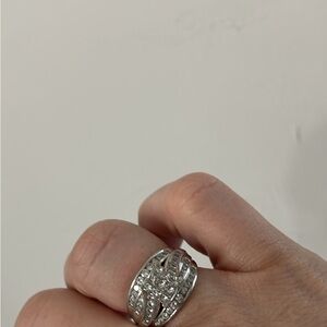 1.5 K diamond ring
10K white hold
7.5 size
Natural diamond